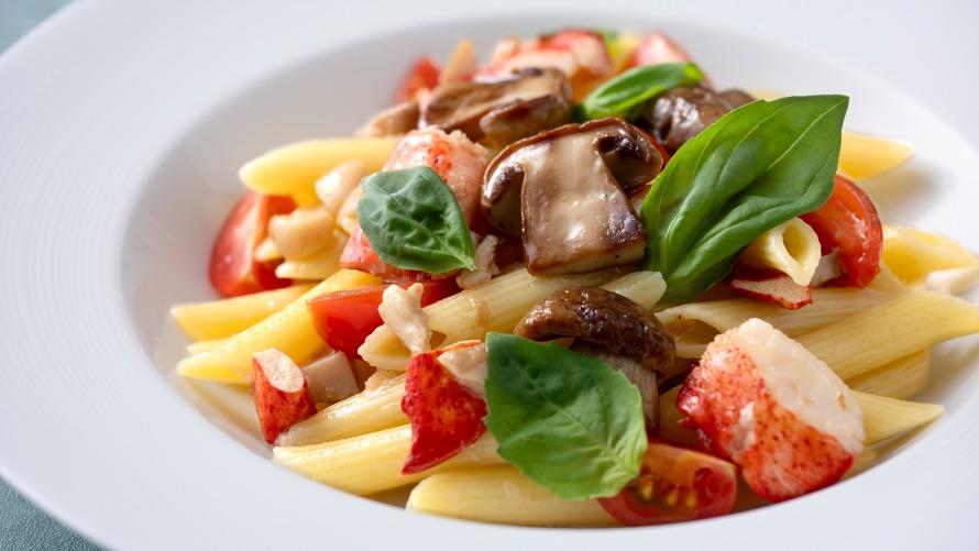 オマール海老とポルチーニ茸のペンネ